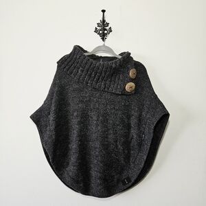 Urku Alpaca Wool Poncho One Size Grey Coconut Shell Buttons Sustainable EUC